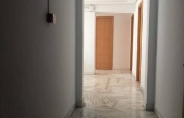A louer un bureau de très haut standing A +5 aux berges du lac 1