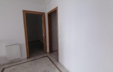A louer un appartement duplex S+4 au lac 2