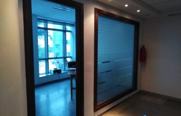 A louer un bureau H+4 au lac 1