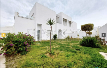 A louer une magnifique villa à la Marina