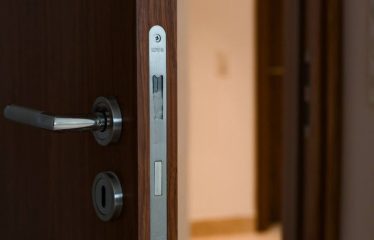 A Vendre un appartement neuf aux berges du lac 2