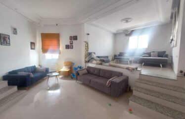 Etage de villa avec jardin privatif à Hergla