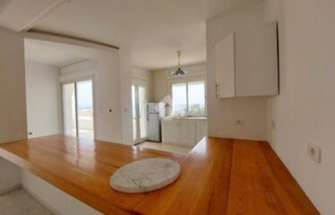 Penthouse à louer avec une vue latérale sur mer à hergla