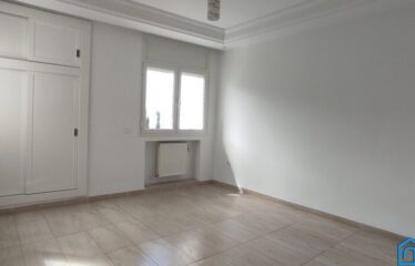 A louer une grande villa bureautique H+11 au lac 2