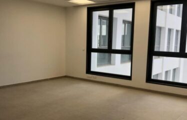 A louer un bureau neuf H+7 au lac 2