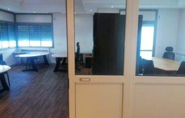 A louer un bureau meublé H+4 au lac 1